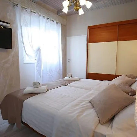 Luxury Lidija 3* Split