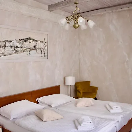 Casa de hóspedes Luxury Lidija 3*