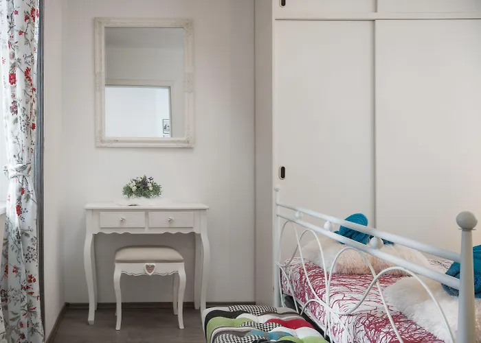 Luxury Lidija