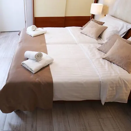 Luxury Lidija