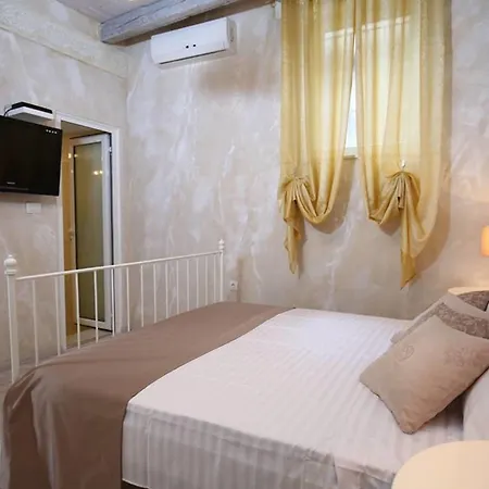 Luxury Lidija Pensjonat 3*