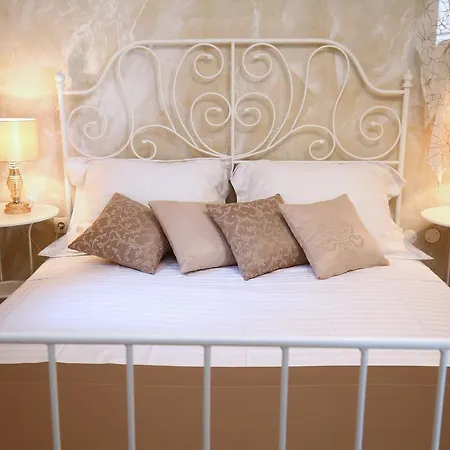 Luxury Lidija