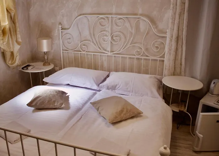Luxury Lidija